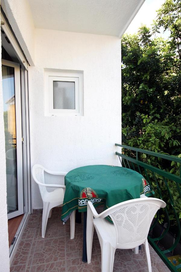 Apartments By The Sea Drvenik Donja Vala, Makarska - 6701 Kültér fotó