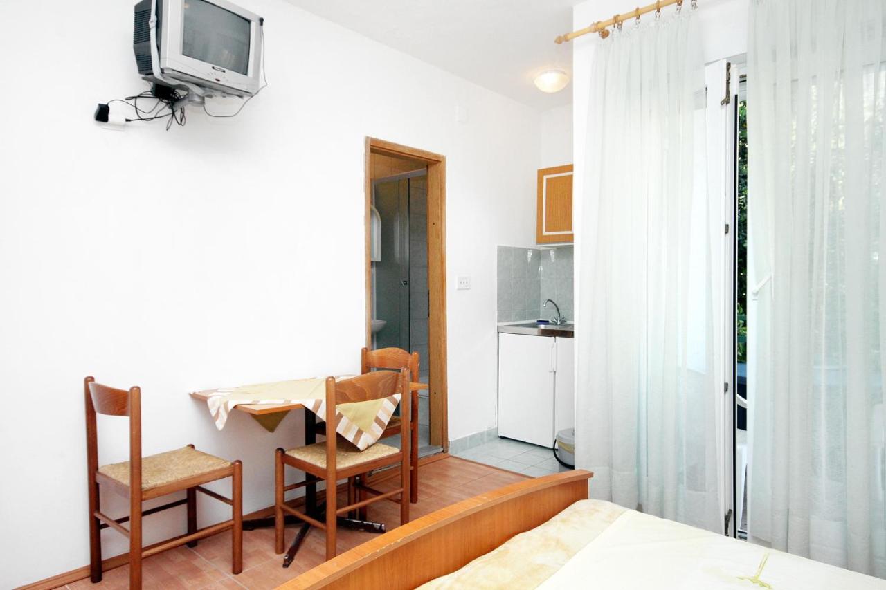 Apartments By The Sea Drvenik Donja Vala, Makarska - 6701 Kültér fotó