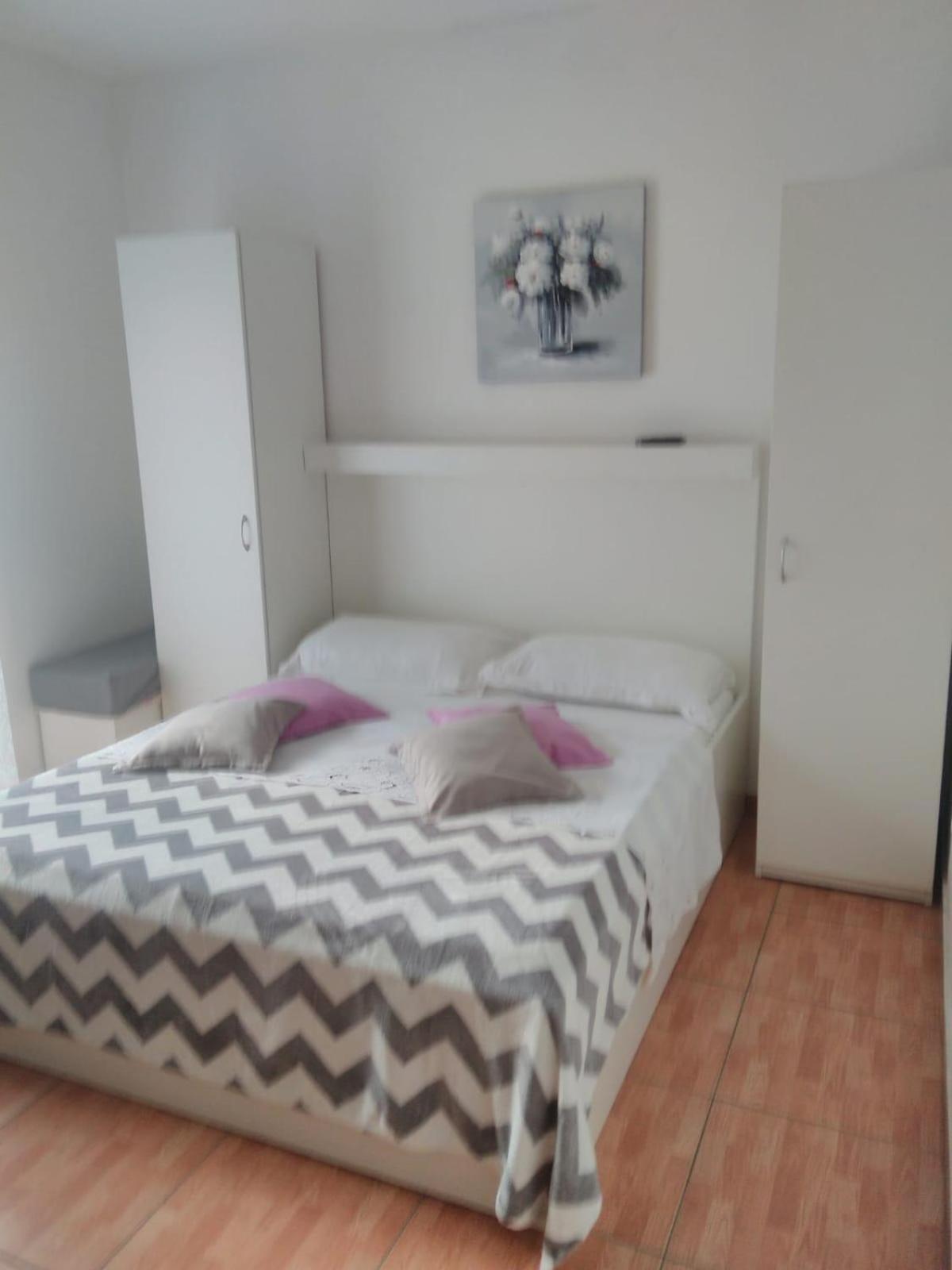 Apartments By The Sea Drvenik Donja Vala, Makarska - 6701 Szoba fotó